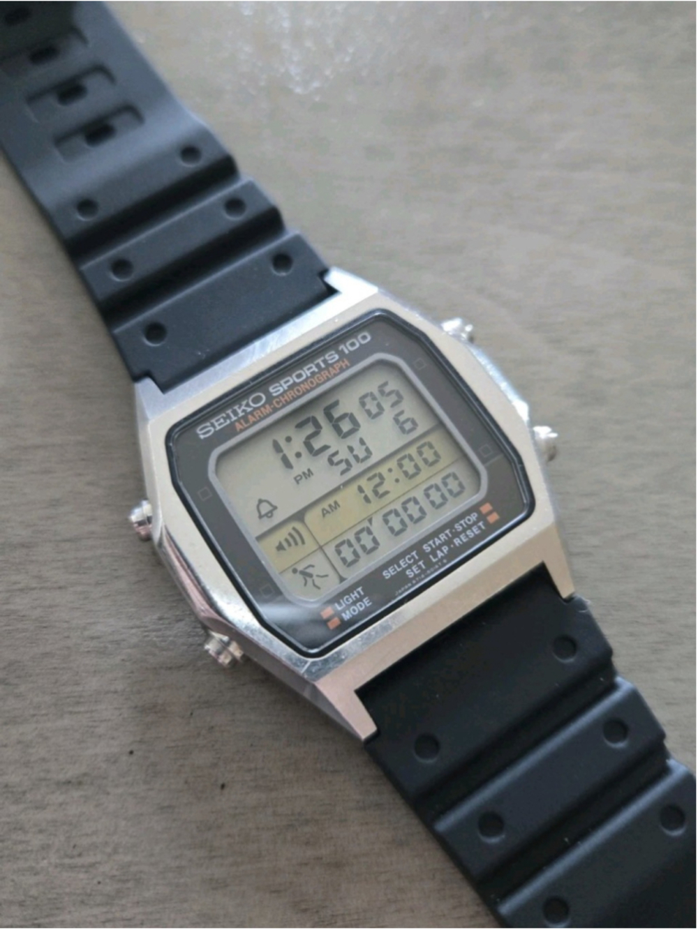 Rare Vintage Seiko A714-501A RunningMan Sports 100 Men's Digital LCD Watch Retro